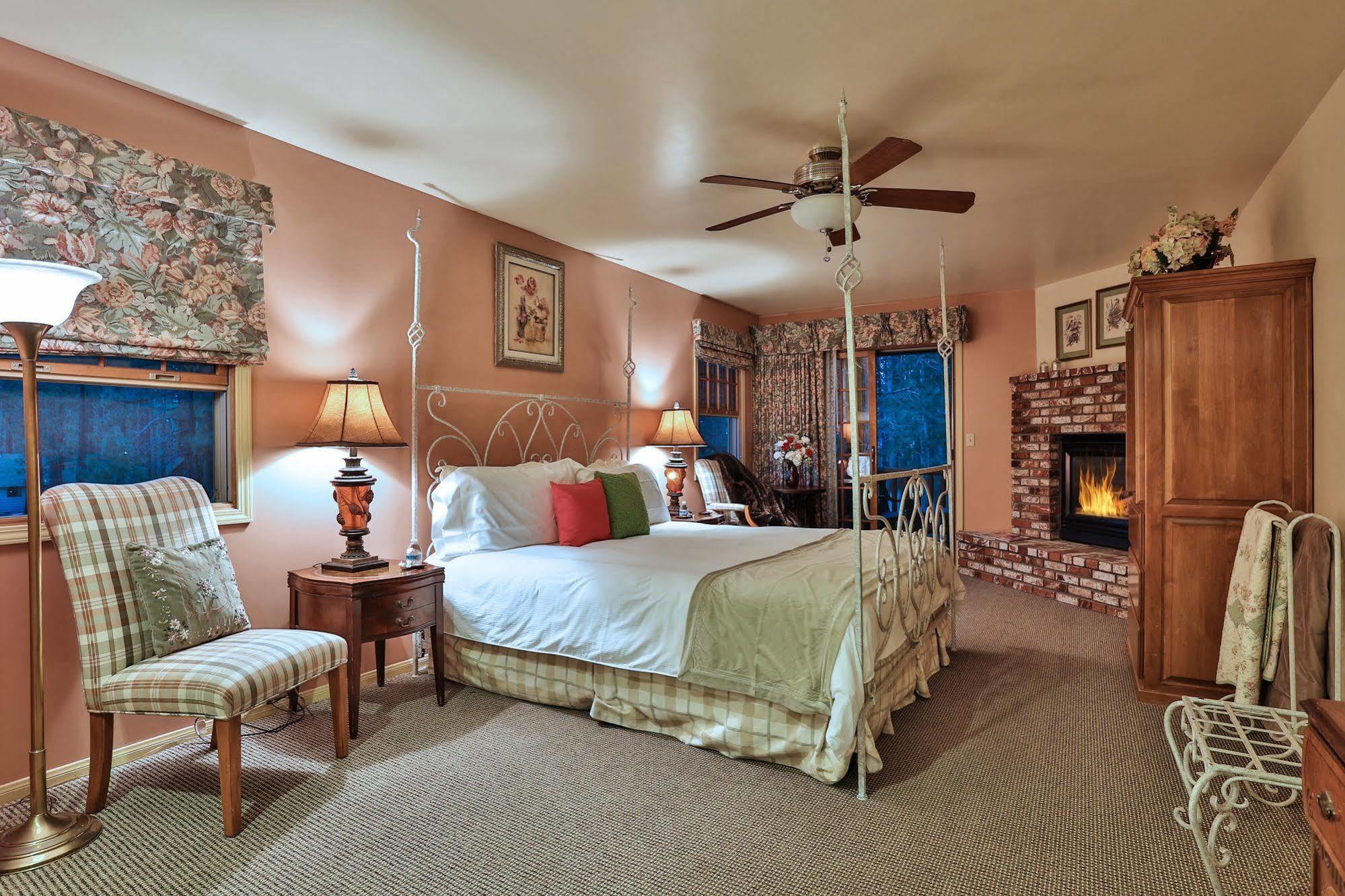 ביג בר לייק Alpenhorn Bed And Breakfast מראה חיצוני תמונה
